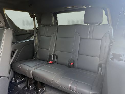 Used 2025 Chevrolet Tahoe RST AWD/4WD image 31