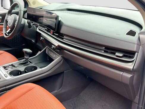 New 2026 Kia Carnival SX Prestige FWD image 31