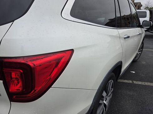 Used 2017 Honda Pilot Touring image 8