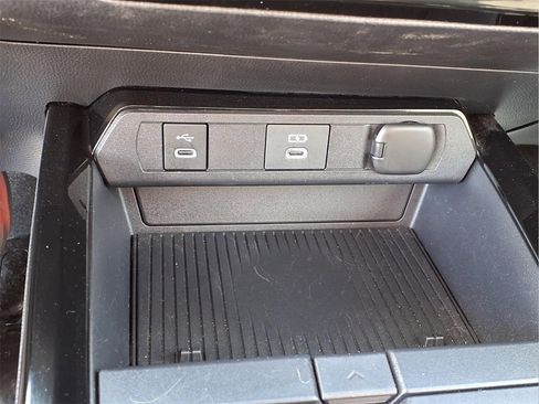 Used 2023 Toyota Prius Limited w/ Limited Premium Package image 23