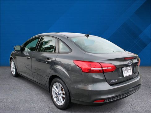 Used 2017 Ford Focus SE image 7