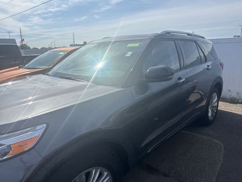 Used 2024 Ford Explorer Limited w/ Limited Technology Package AWD/4WD image 20