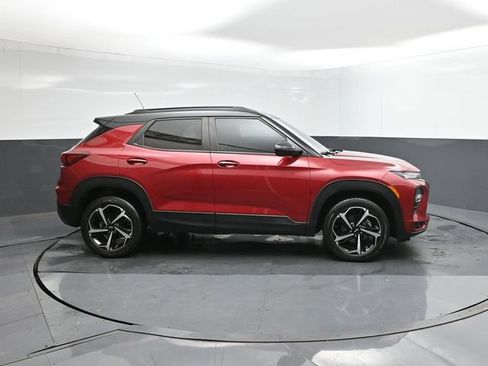 Used 2021 Chevrolet TrailBlazer RS w/ Sun and Liftgate Package AWD/4WD image 11