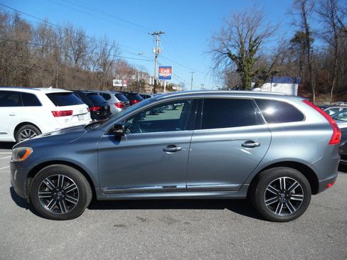 Used 2017 Volvo XC60 T5 Dynamic w/ Preferred Option Package image 2