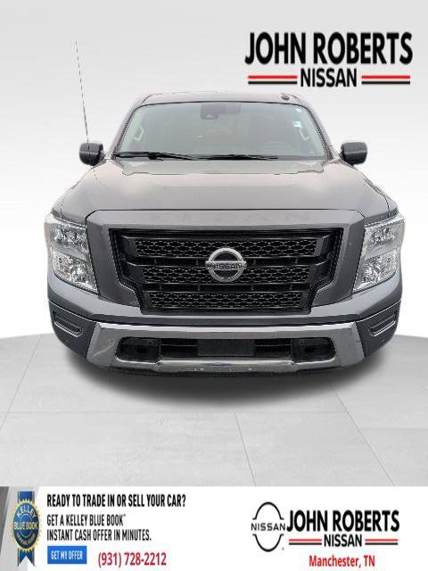 Used 2021 Nissan Titan SV w/ SV Convenience Package RWD image 2