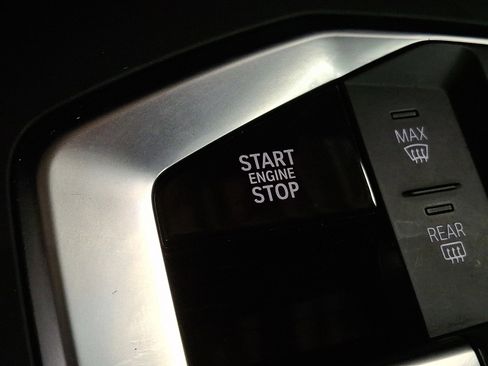 Used 2025 BMW M235i xDrive w/ Premium Package image 18