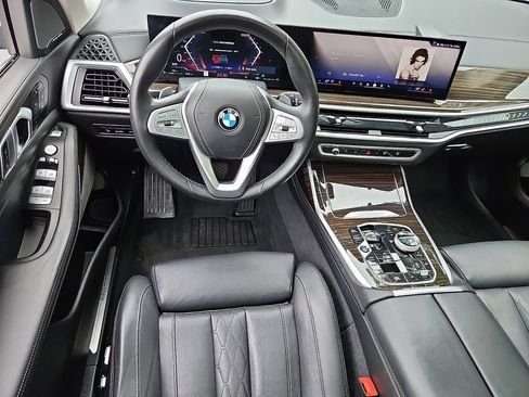Used 2024 BMW X7 xDrive40i w/ Executive Package AWD/4WD image 13