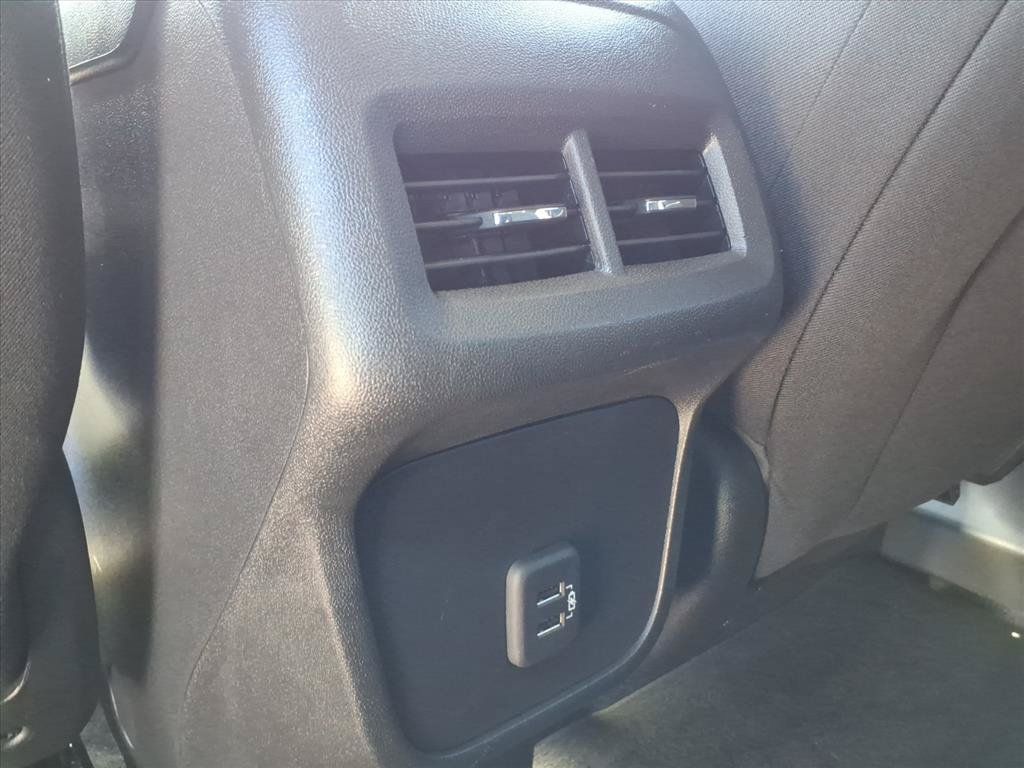 Used 2023 Chevrolet Equinox LT AWD/4WD image 16