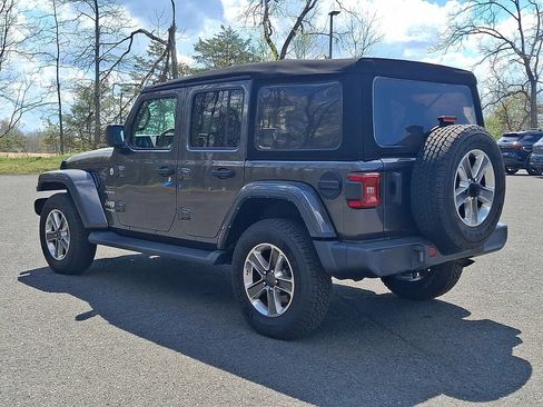 Used 2022 Jeep Wrangler Unlimited Sahara w/ LED Lighting Group AWD/4WD image 6