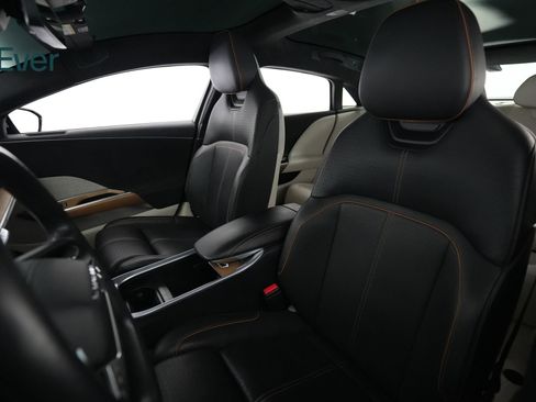 Used 2023 Lucid Air Grand Touring AWD/4WD image 4