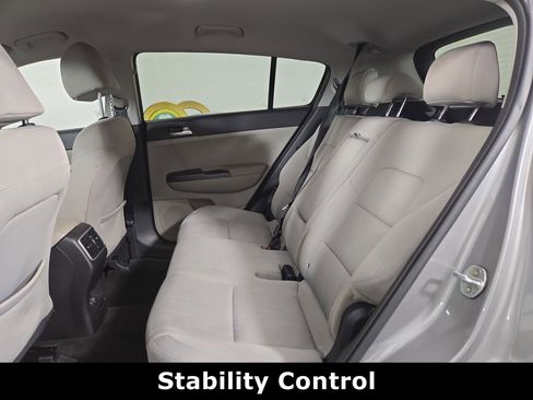 Used 2020 Kia Sportage LX image 12