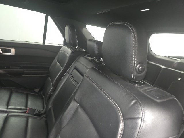 Used 2020 Ford Explorer XLT w/ Equipment Group 202A AWD/4WD image 30