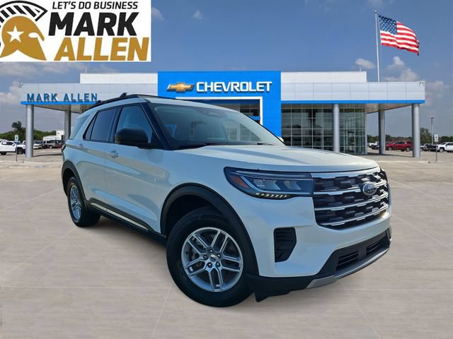 Used 2025 Ford Explorer Active AWD/4WD image 1