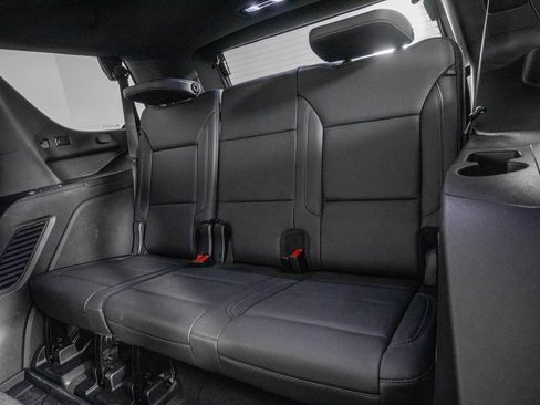 Used 2022 Chevrolet Tahoe Z71 w/ Z71 Off-Road Package image 13