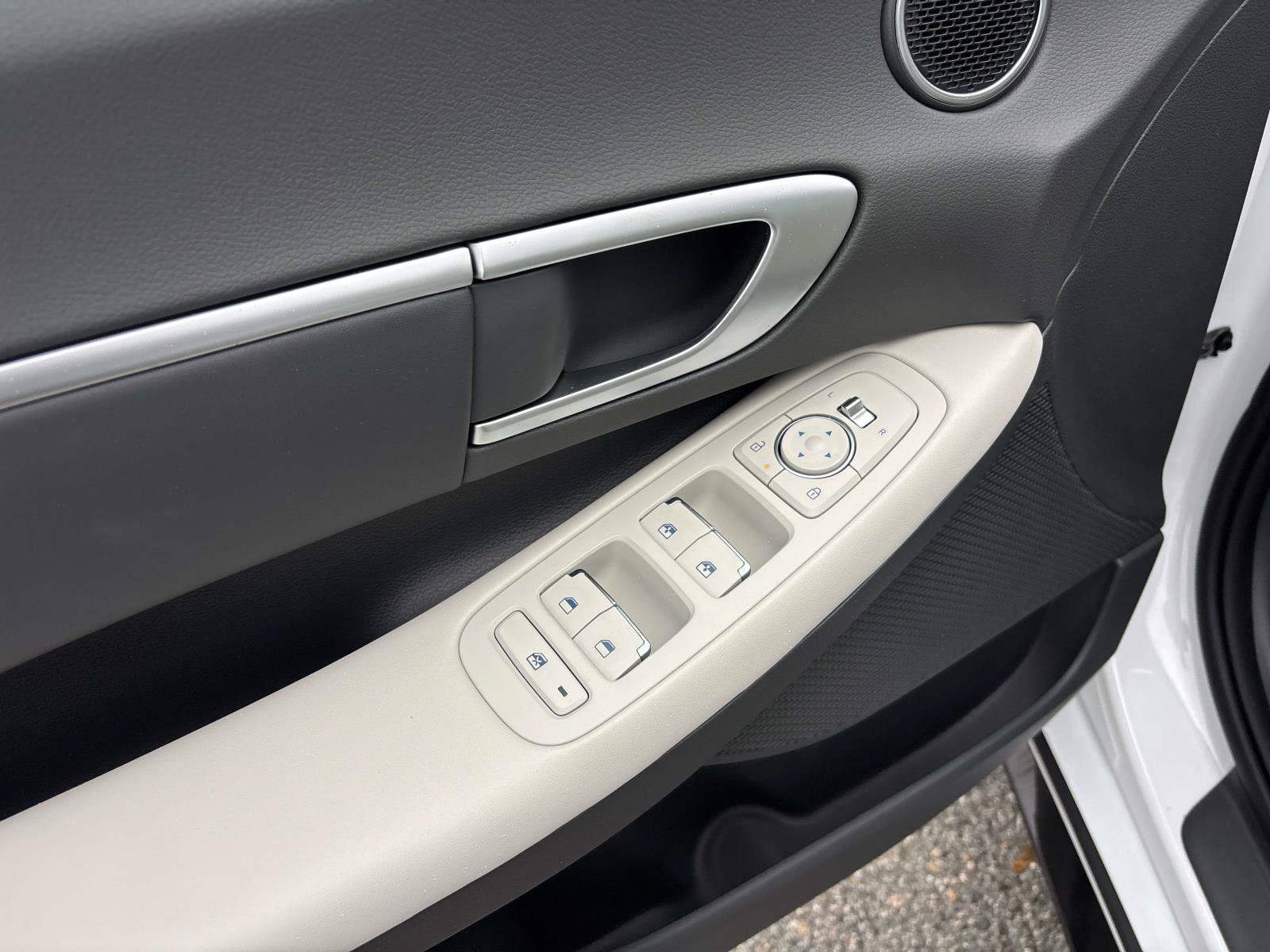 Certified 2026 Hyundai Sonata SEL FWD image 8