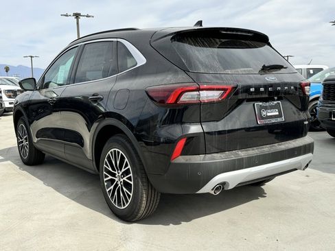 New 2025 Ford Escape SE w/ PHEV Premium Package image 8