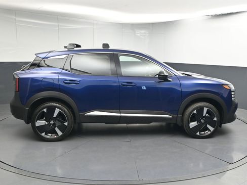Used 2026 Nissan Kicks SR FWD image 8