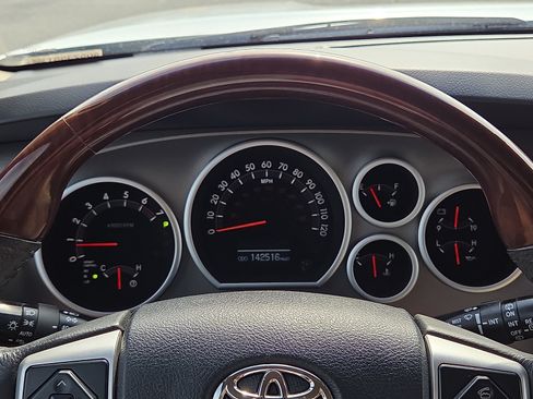 Used 2014 Toyota Sequoia Platinum RWD image 23