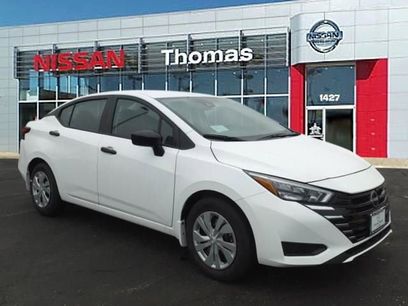 Used 2025 Nissan Versa S w/ Trunk Package