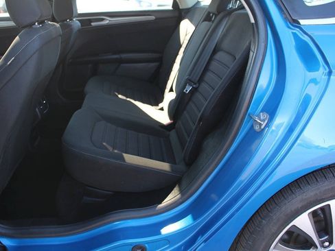 Used 2020 Ford Fusion SE AWD/4WD image 10