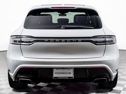 Certified 2024 Porsche Macan AWD/4WD image 11