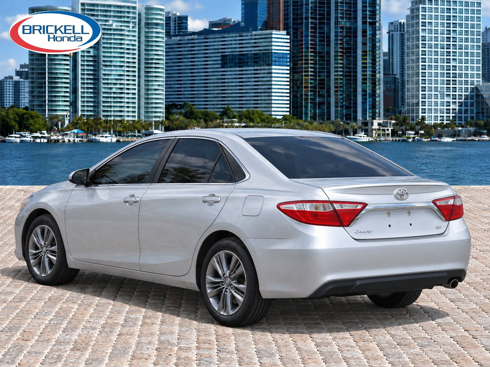 Used 2016 Toyota Camry SE FWD image 6