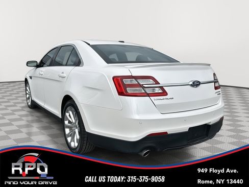 Used 2018 Ford Taurus Limited image 3