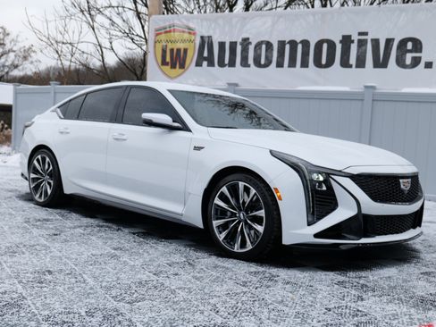 Used 2025 Cadillac CT5 V Blackwing image 2