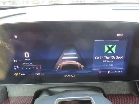 Used 2025 Chevrolet Traverse Z71 w/ Enhanced Driving Package AWD/4WD image 35
