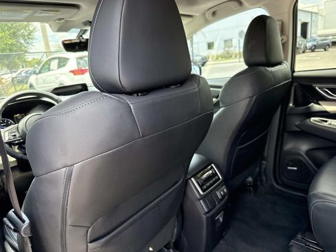 Used 2022 Subaru Ascent Limited w/ Technology Package AWD/4WD image 13