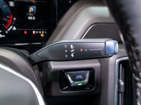 Used 2025 GMC Yukon XL Denali image 28