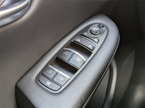 Used 2024 INFINITI QX50 Sport image 28