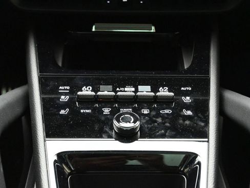 Certified 2024 Porsche Cayenne S image 20