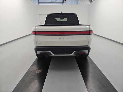 Used 2024 Rivian R1T Adventure AWD/4WD image 4