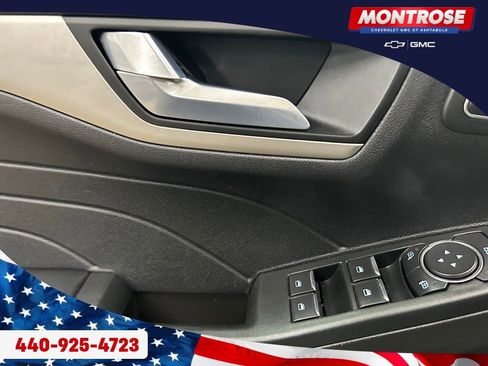 Used 2022 Ford Escape SEL w/ Technology Package image 10