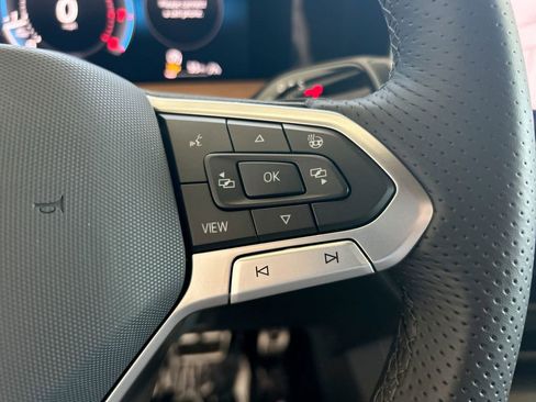 New 2026 Volkswagen Tiguan SEL R-Line AWD/4WD image 18