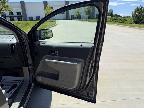 Used 2009 Ford Edge SEL image 11