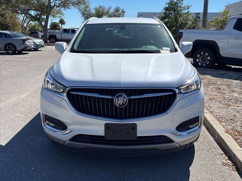 Used 2020 Buick Enclave Essence w/ Sound and Sites Package image 2