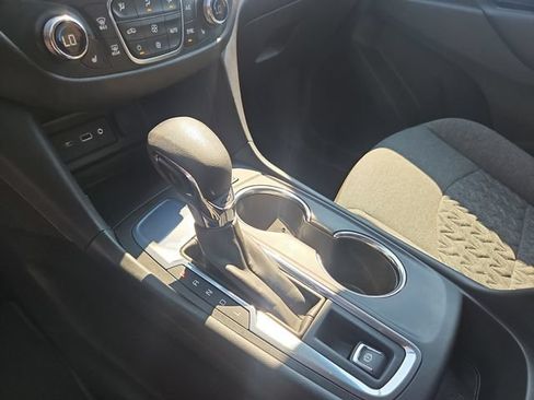 Used 2024 Chevrolet Equinox LT FWD image 23