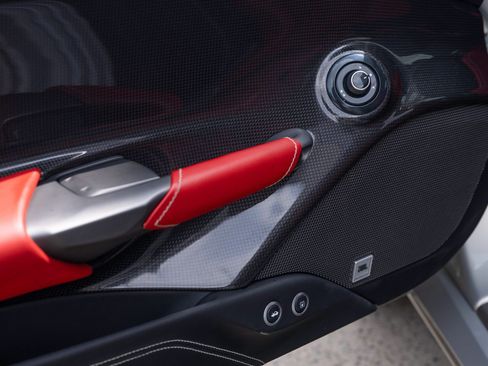 Used 2017 Ferrari 488 Spider RWD image 28