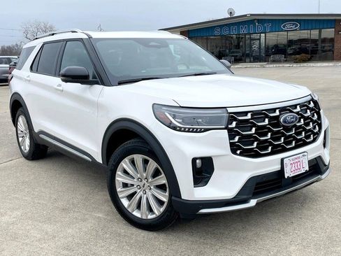 Used 2025 Ford Explorer Platinum w/ LUX Leather Package image 2