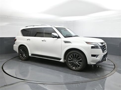 Used 2024 Nissan Armada Platinum w/ Captain's Chairs Package image 17