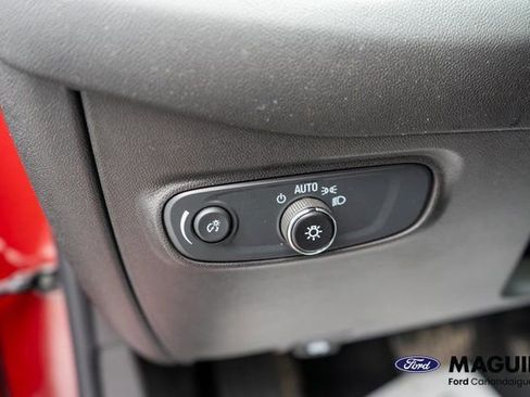 Used 2024 Chevrolet Equinox LT image 19