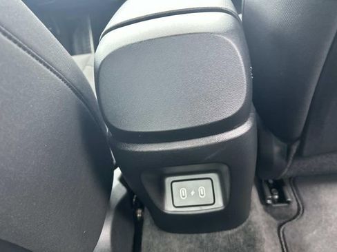 Certified 2025 Hyundai Elantra Sport image 15