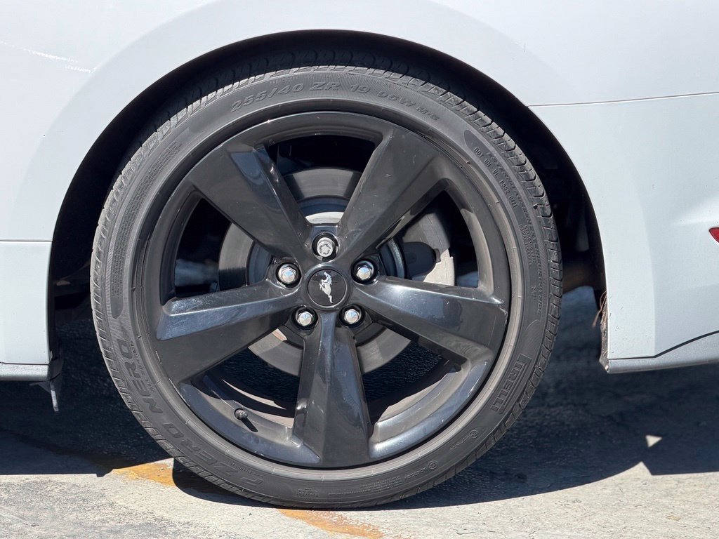 Used 2021 Ford Mustang Premium w/ Equipment Group 201A RWD image 3