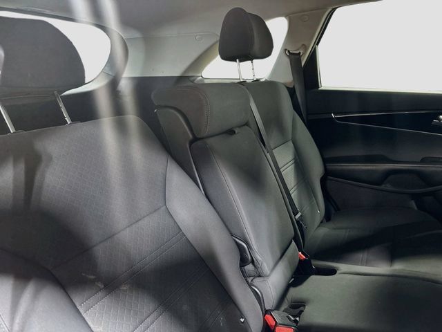 Used 2016 Kia Sorento FWD image 14