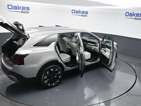 New 2025 Kia Sorento EX w/ Panoramic Sunroof Package AWD/4WD image 64