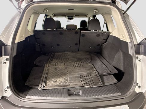 Used 2023 Nissan Rogue SV FWD image 35