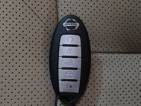 Used 2020 Nissan Rogue SL w/ Premium Package image 32