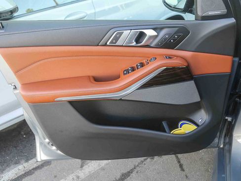 Used 2025 BMW X5 xDrive50e w/ Executive Package image 17